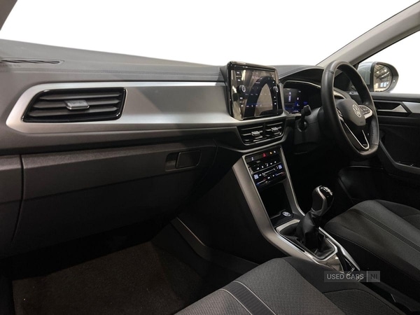 Used Volkswagen T-Roc 2025 for sale - 77268354: Photo 2