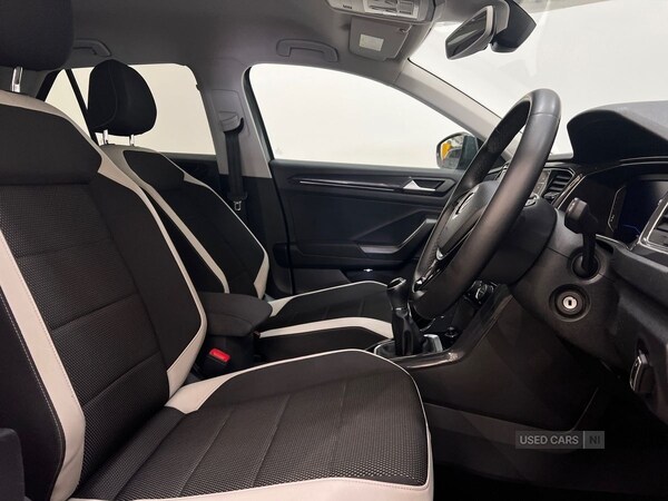 Used Volkswagen T-Roc 2019 for sale - 76123209: Photo 23