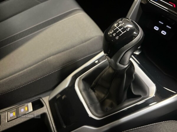 Used Volkswagen T-Roc 2023 for sale - 76850621: Photo 15