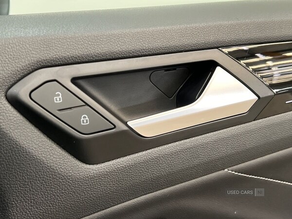 Used Volkswagen T-Roc 2023 for sale - 76621221: Photo 30