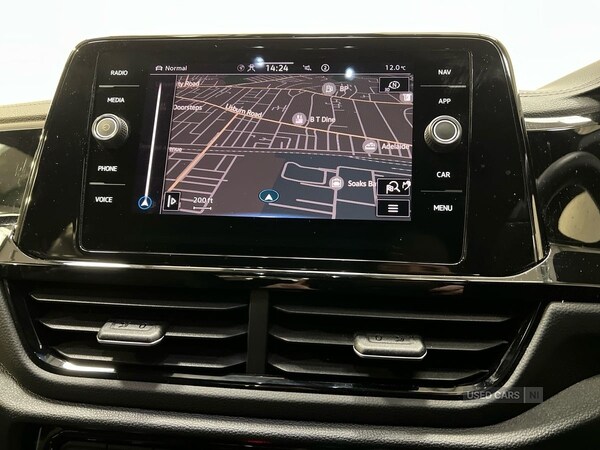 Used Volkswagen T-Roc 2023 for sale - 76621221: Photo 34