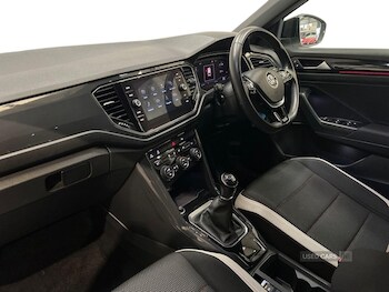 Used Volkswagen T-Roc 2018 for sale - 78276884: Photo