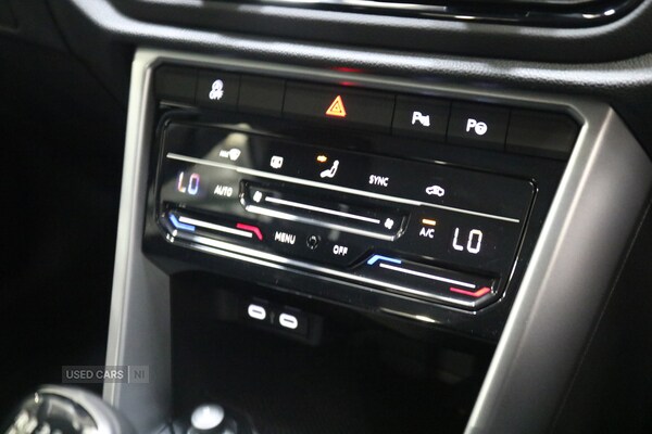 Used Volkswagen T-Roc 2024 for sale - 76271304: Photo 16