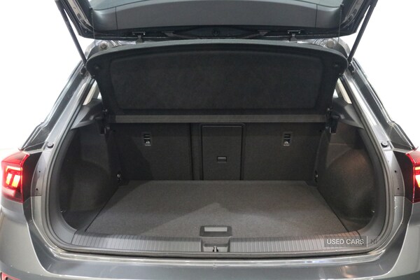 Used Volkswagen T-Roc 2024 for sale - 76271304: Photo 29
