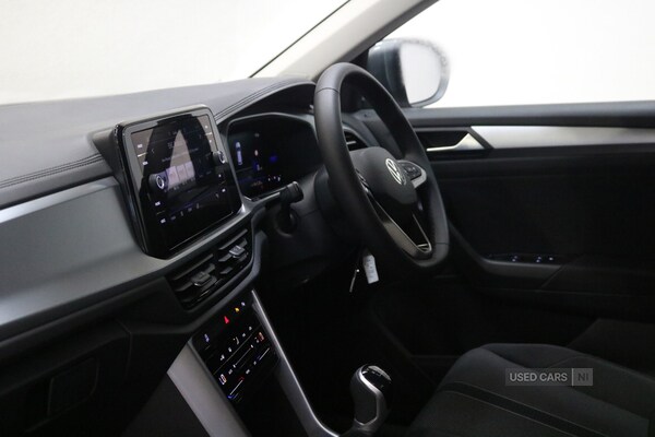 Used Volkswagen T-Roc 2024 for sale - 76271304: Photo 2
