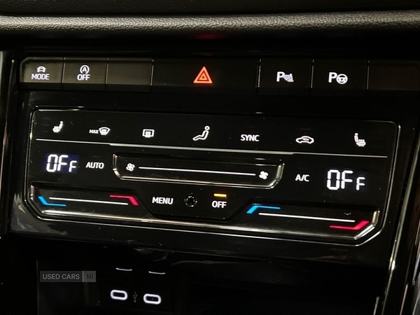 Used Volkswagen T-Roc 2023 for sale - 76937054: Photo 28