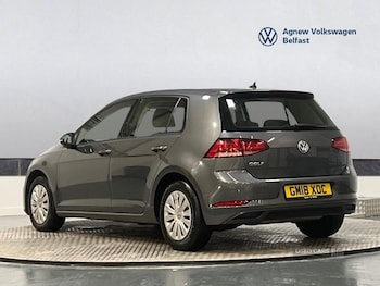 Used Volkswagen Golf 2018 for sale - 77400997: Photo