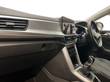 Used Volkswagen T-Roc 2024 for sale - 79122077: Photo