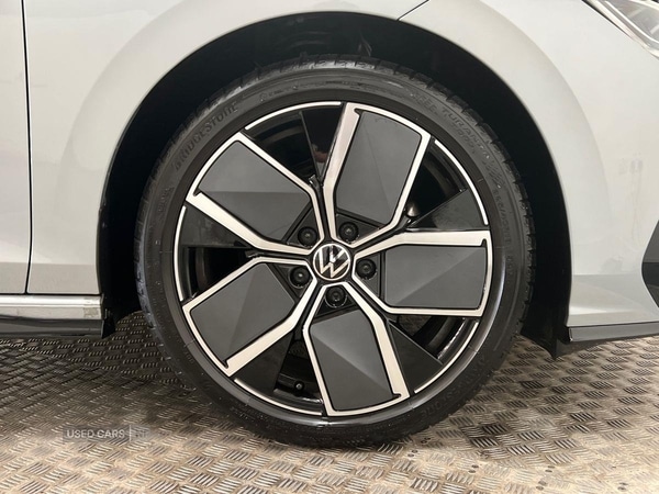 Used Volkswagen Golf 2025 for sale - 76646577: Photo 5