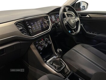 Used Volkswagen T-Roc 2021 for sale - 78276797: Photo