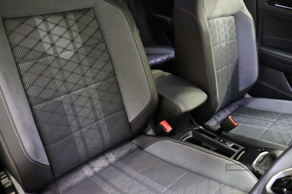 Used Volkswagen T-Roc 2025 for sale - 75327647: Photo 14