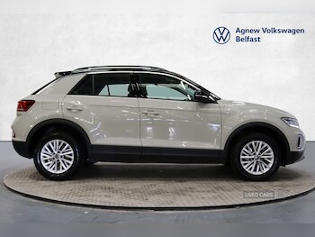 Used Volkswagen T-Roc 2023 for sale - 75460093: Photo