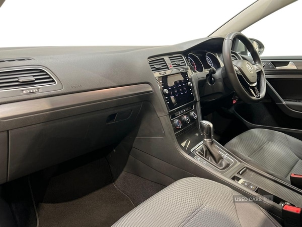 Used Volkswagen Golf 2018 for sale - 76634466: Photo 2