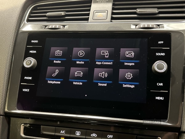 Used Volkswagen Golf 2018 for sale - 76634466: Photo 32