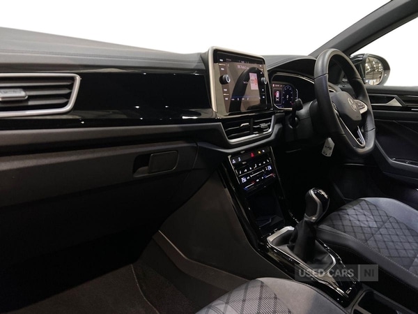 Used Volkswagen T-Roc 2024 for sale - 77560165: Photo 2