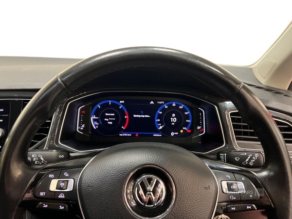 Used Volkswagen T-Roc 2018 for sale - 76936931: Photo 8