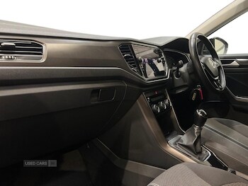 Used Volkswagen T-Roc 2019 for sale - 77840270: Photo