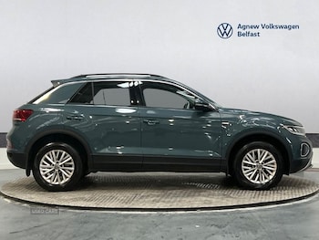 Used Volkswagen T-Roc 2023 for sale - 79117382: Photo