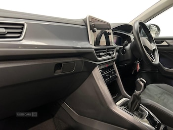 Used Volkswagen T-Roc 2022 for sale - 79427137: Photo