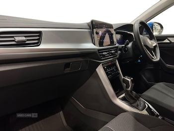 Used Volkswagen T-Roc 2024 for sale - 79122146: Photo