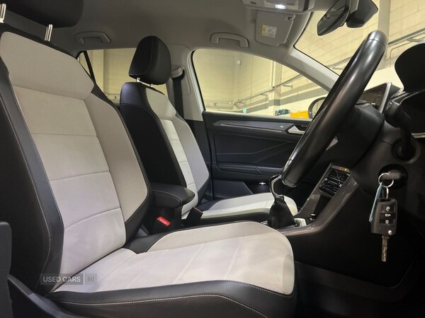 Used Volkswagen T-Roc 2022 for sale - 76825389: Photo 27