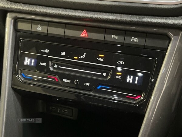 Used Volkswagen T-Roc 2022 for sale - 76825389: Photo 28