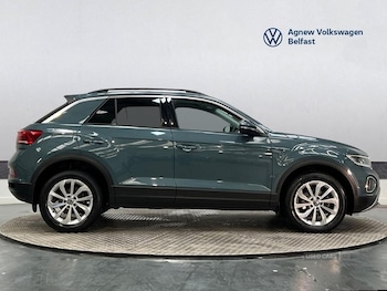 Used Volkswagen T-Roc 2024 for sale - 79442172: Photo