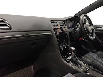 Used Volkswagen Golf 2018 for sale - 78609814: Photo