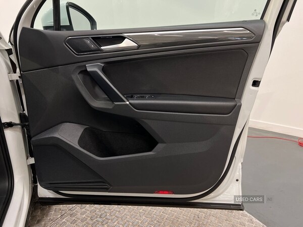 Used Volkswagen Tiguan 2016 for sale - 76167888: Photo 28