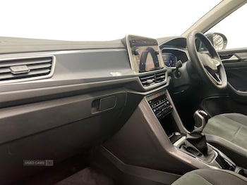 Used Volkswagen T-Roc 2024 for sale - 79192537: Photo