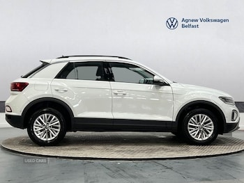 Used Volkswagen T-Roc 2023 for sale - 78035470: Photo