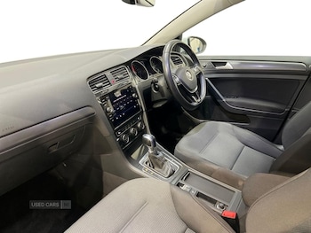 Used Volkswagen Golf 2019 for sale - 76251599: Photo