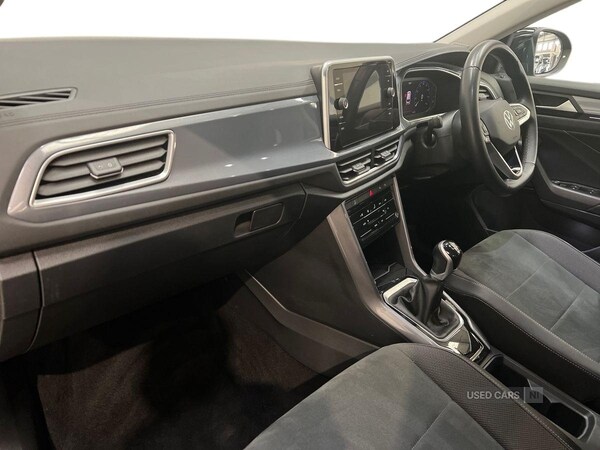 Used Volkswagen T-Roc 2022 for sale - 76240673: Photo 2