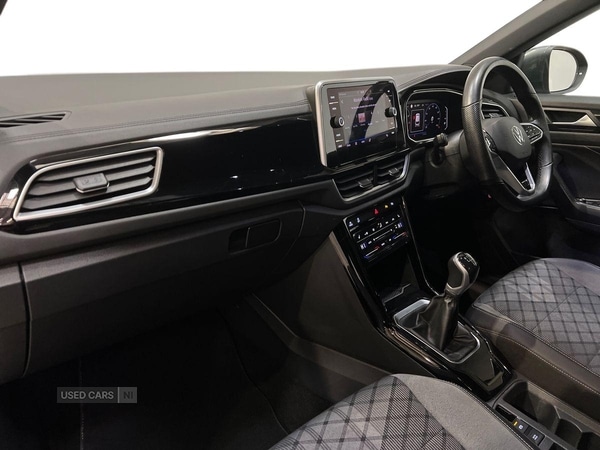 Used Volkswagen T-Roc 2022 for sale - 76621212: Photo 2