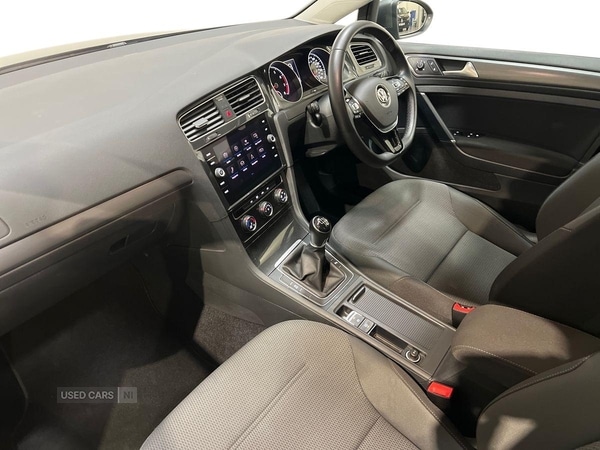 Used Volkswagen Golf 2019 for sale - 77396993: Photo 2