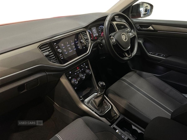 Used Volkswagen T-Roc 2022 for sale - 77893366: Photo 2