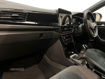 Used Volkswagen T-Roc 2026 for sale - 78136677: Photo