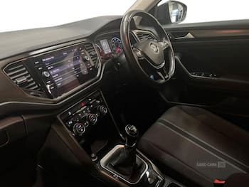 Used Volkswagen T-Roc 2019 for sale - 79681327: Photo