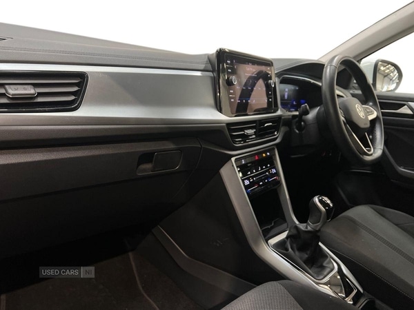 Used Volkswagen T-Roc 2023 for sale - 77387921: Photo 2