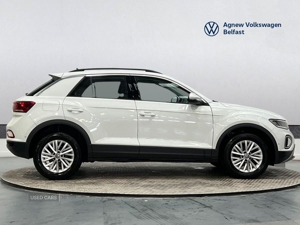 Used Volkswagen T-Roc 2023 for sale - 77387921: Photo 4