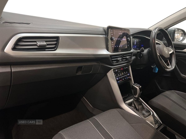 Used Volkswagen T-Roc 2023 for sale - 77626647: Photo 2