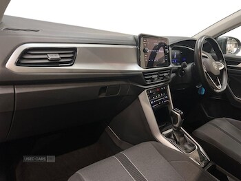 Used Volkswagen T-Roc 2023 for sale - 77626647: Photo