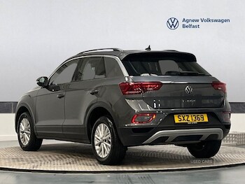 Used Volkswagen T-Roc 2023 for sale - 77626647: Photo