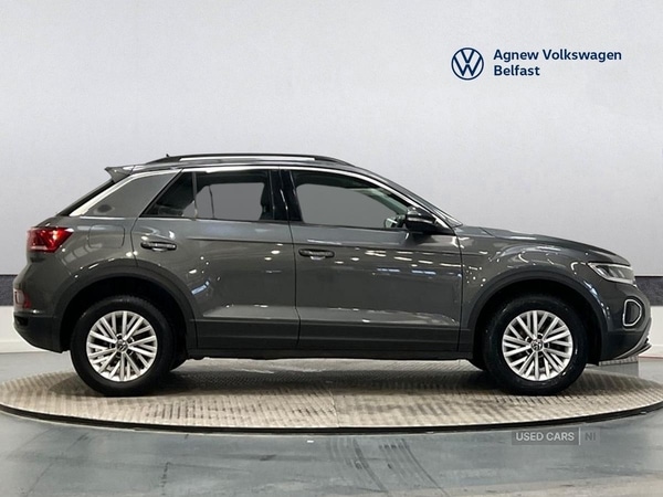 Used Volkswagen T-Roc 2023 for sale - 77626647: Photo 4