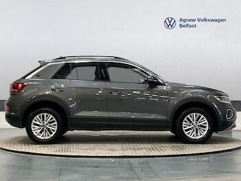 Used Volkswagen T-Roc 2023 for sale - 77626647: Photo