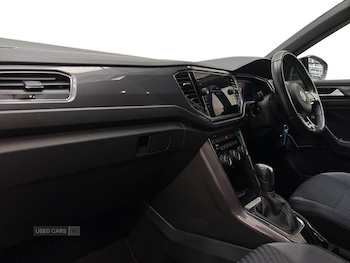 Used Volkswagen T-Roc 2021 for sale - 78335803: Photo