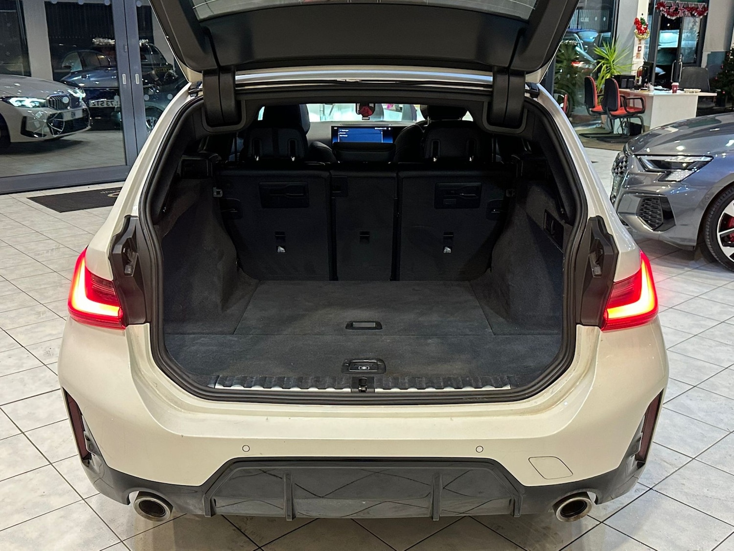 Used BMW 5 Series 2017 for sale - 77541378: Photo 13