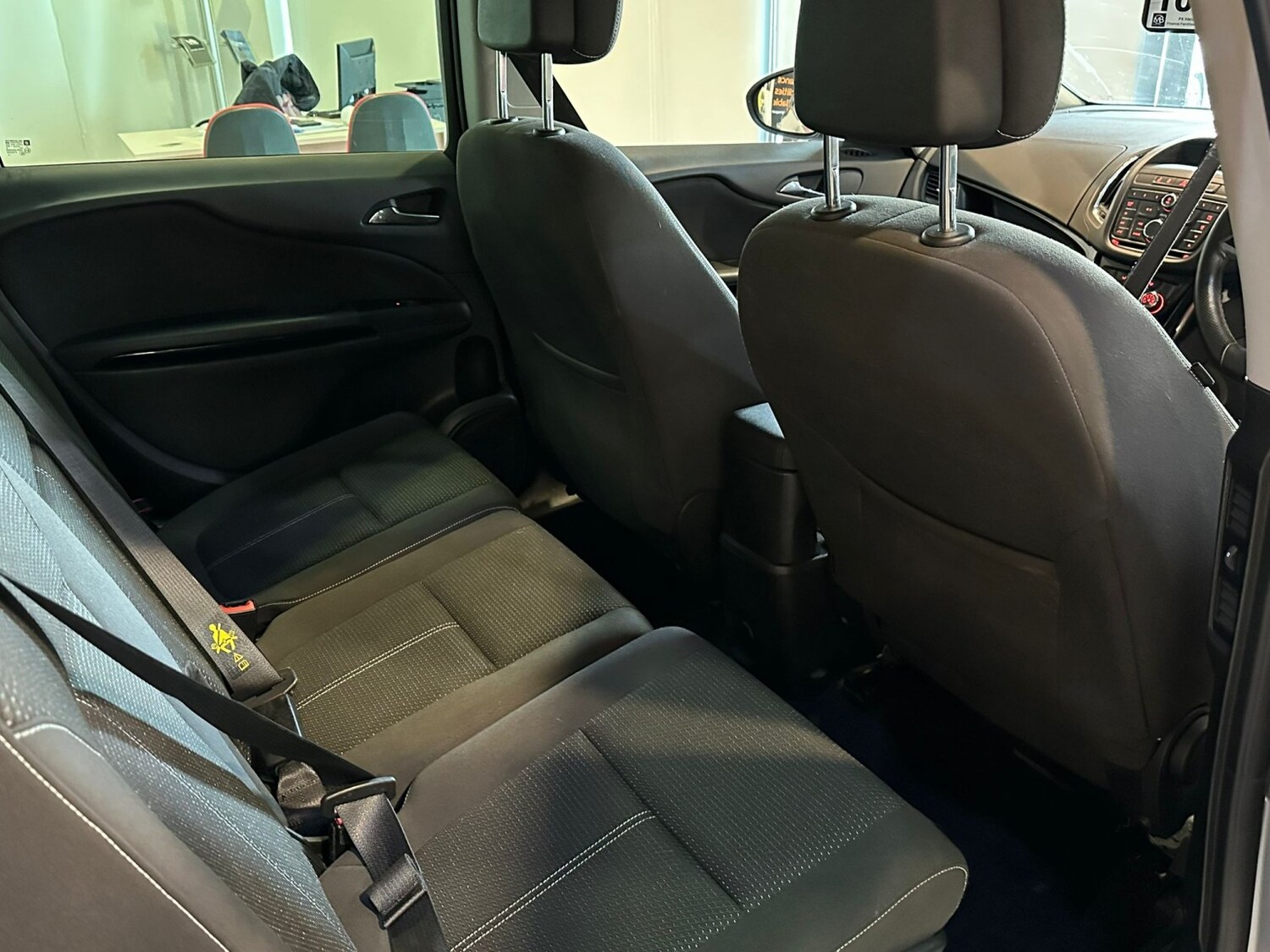 Used Vauxhall Zafira 2015 for sale - 77541397: Photo 18