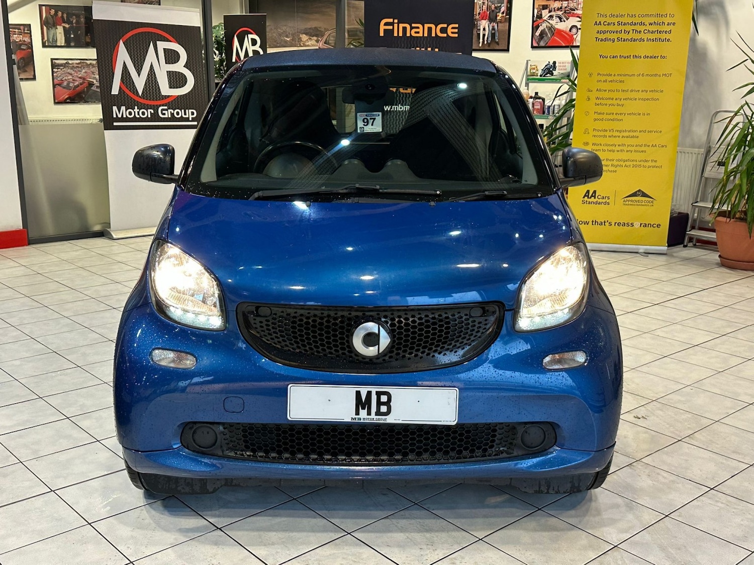 Used smart fortwo 2018 for sale - 77541379: Photo 2