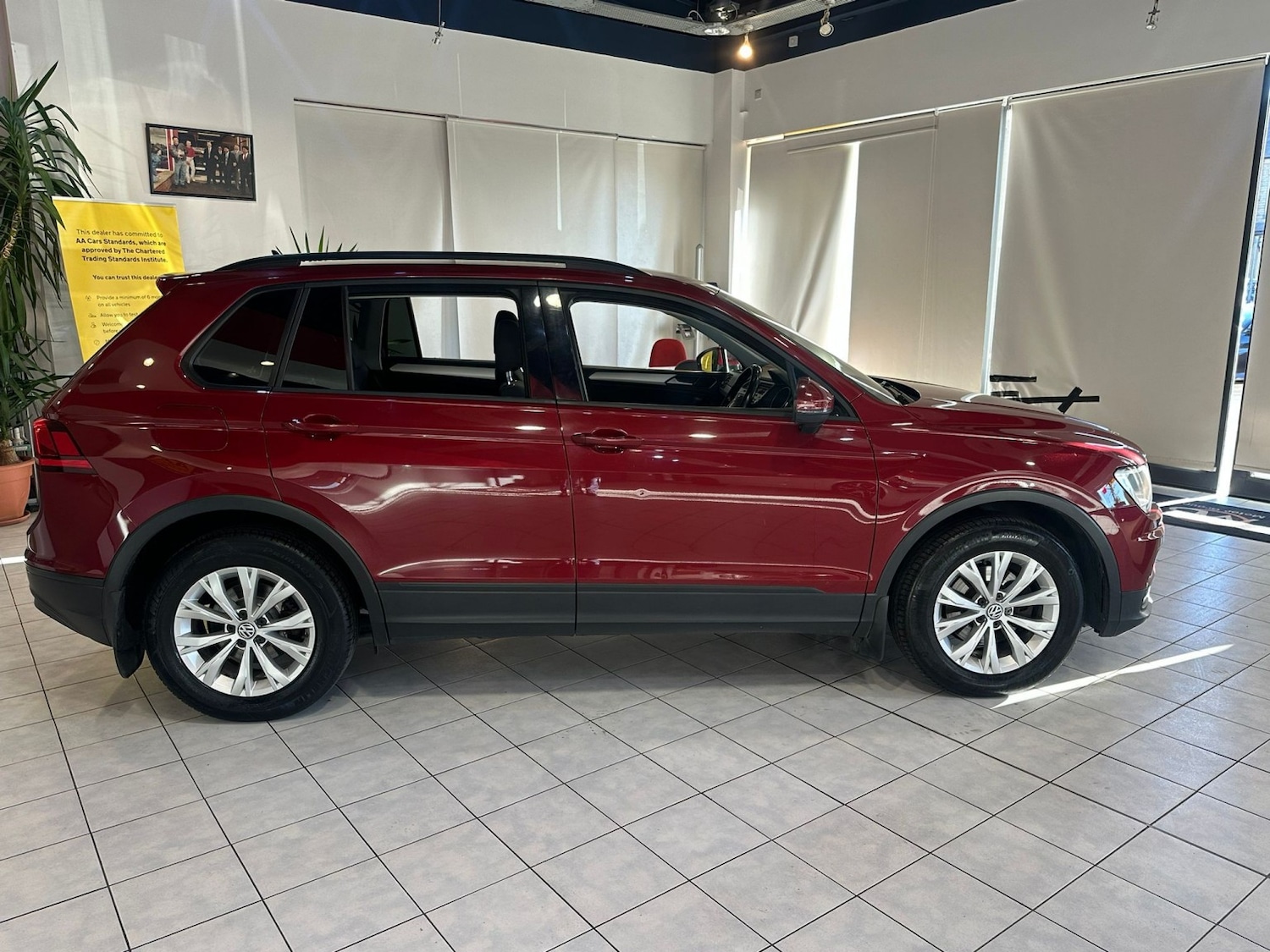 Used Volkswagen Tiguan 2017 for sale - 77541375: Photo 8